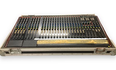 Lot 26 - STUDIOMASTERS 16-4-2 MIXING DESK IN FLIGHT CASE.