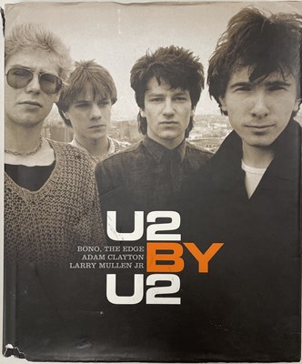 Lot 331 - U2 - FULLY SIGNED BOOK FROM BARNES AND NOBLE SIGNING SESSION.
