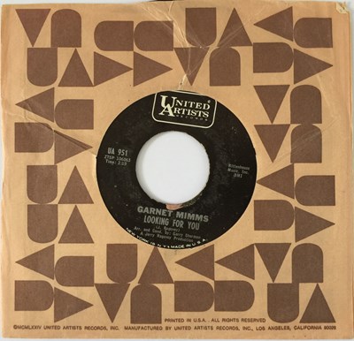 Lot 26 - GARNET MIMMS - LOOKING FOR YOU/ MORE THAN A MIRACLE 7" (US SOUL - UNITED ARTISTS UA 951)