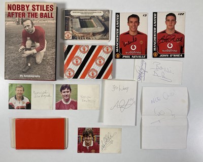 Lot 46 - MANCHESTER UNITED - SIGNED MEMORABILIA.
