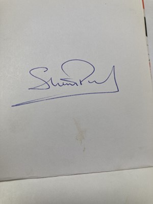 Lot 46 - MANCHESTER UNITED - SIGNED MEMORABILIA.