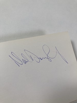 Lot 46 - MANCHESTER UNITED - SIGNED MEMORABILIA.