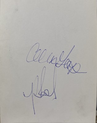 Lot 46 - MANCHESTER UNITED - SIGNED MEMORABILIA.