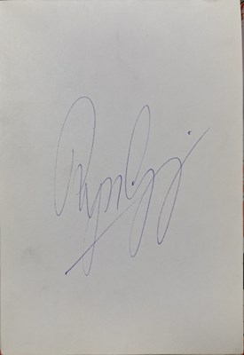 Lot 46 - MANCHESTER UNITED - SIGNED MEMORABILIA.