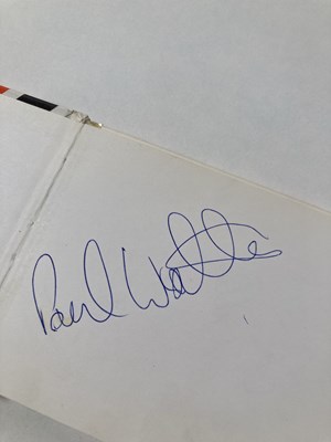 Lot 46 - MANCHESTER UNITED - SIGNED MEMORABILIA.