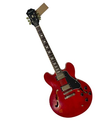 Lot 262 - EPIPHONE LTD ES ES-335 PRO CHERRY ELECTRIC GUITAR.