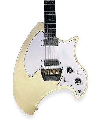 Lot 451 - SIOUXSIE AND THE BANSHEES - OVATION GUITAR PLAYED BY ROBERT SMITH.