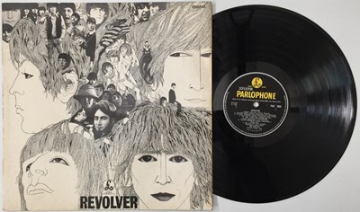 Lot 159 - THE BEATLES - REVOLVER LP (ORIGINAL UK WITHDRAWN MIX COPY - PMC 7009)