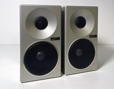 Lot 8 - TECHNICS SB-F2 LINEAR PHASE SYSTEM SPEAKERS (PAIR).