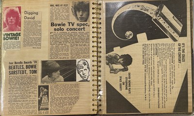Lot 422 - DAVID BOWIE SCRAPBOOKS INC FAN TAKEN / UNSEEN PHOTOS.
