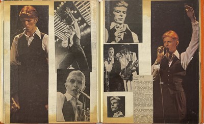 Lot 422 - DAVID BOWIE SCRAPBOOKS INC FAN TAKEN / UNSEEN PHOTOS.