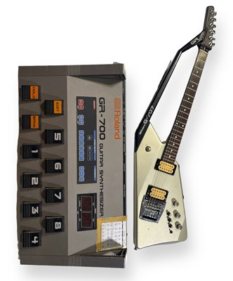 Lot 33 - 1984 ROLAND G-707 GUITAR SYNTHESIZER CONTROLLER & GR-700 GUITAR SYNTHESIZER PEDLBOARD.