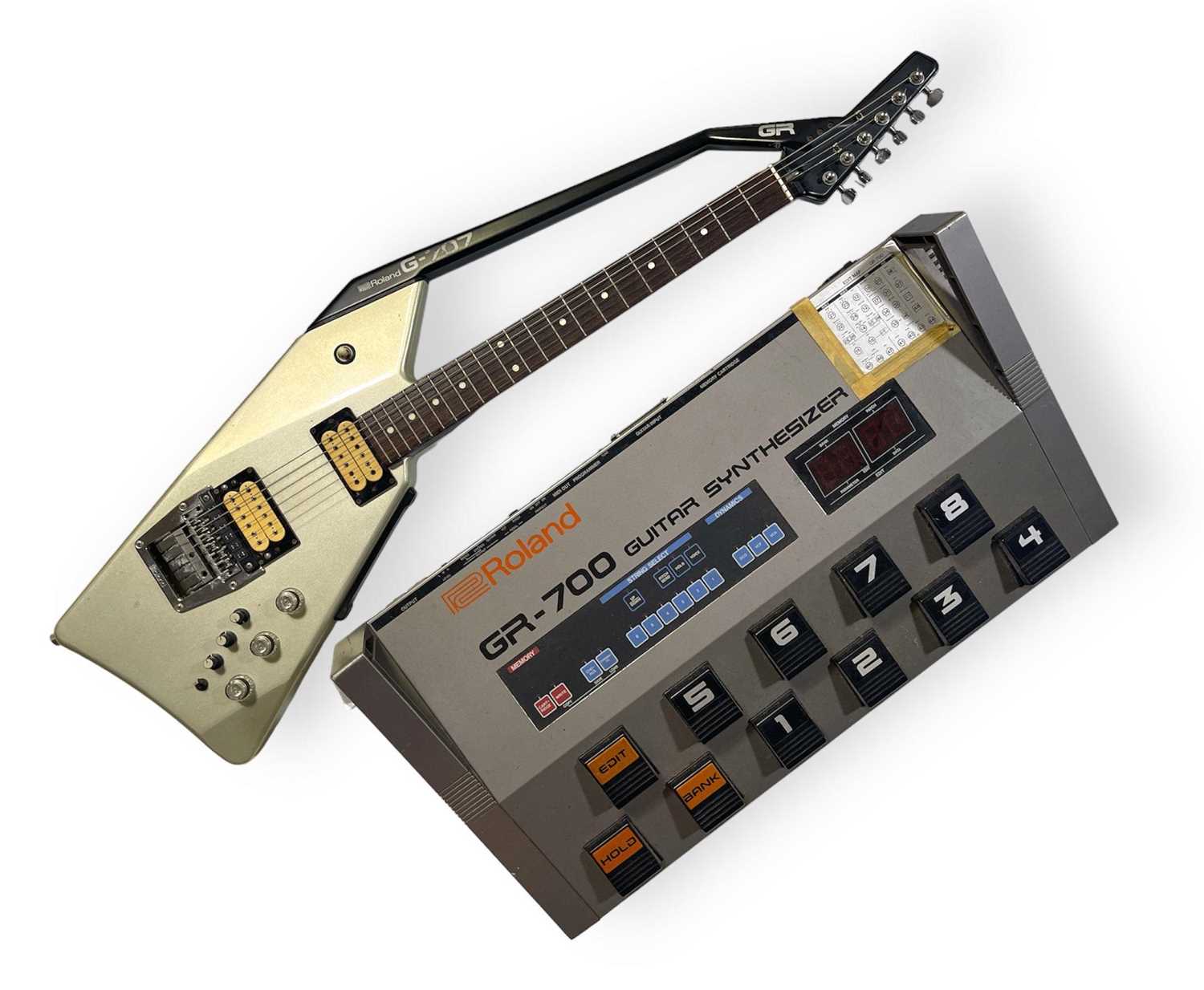 Lot 33 - 1984 ROLAND G-707 GUITAR SYNTHESIZER CONTROLLER & GR-700 GUITAR SYNTHESIZER PEDLBOARD.