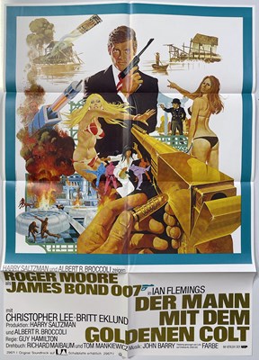 Lot 201 - JAMES BOND - THE MAN WITH THE GOLDEN GUN (1974) - ORIGINAL GERMAN POSTER.