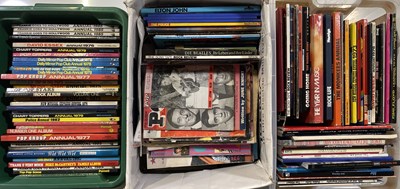Lot 95 - 1980S / 1990S POP ANNUALS / PHOTOBOOKS / MAGAZINES INC 1980S SMASH HITS.
