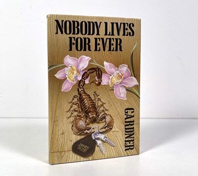 Lot 26 - JOHN GARDNER - JAMES BOND - NOBODY LIVES FOREVER - 1986- UK FIRST EDITION.