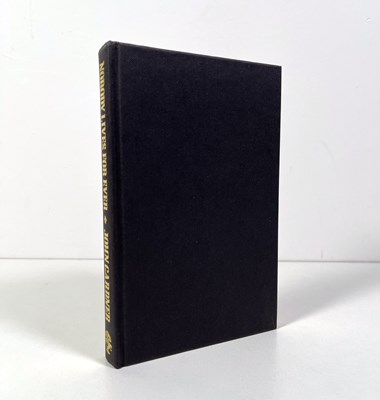 Lot 26 - JOHN GARDNER - JAMES BOND - NOBODY LIVES FOREVER - 1986- UK FIRST EDITION.