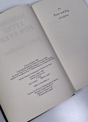 Lot 26 - JOHN GARDNER - JAMES BOND - NOBODY LIVES FOREVER - 1986- UK FIRST EDITION.