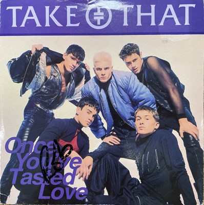 Lot 323 - TAKE THAT - A FULLY SIGNED 7" SINGLE.