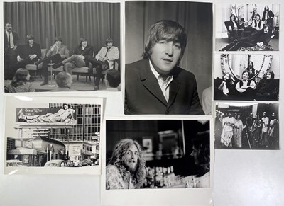 Lot 281 - THE BEATLES  - APPLE INTEREST - PRESS PHOTOS COLLECTION.