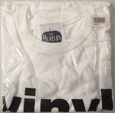 Lot 4 - THE BEATLES IN MONO - LIMITED EDITION LP BOX SET + T-SHIRT (5099963379716)