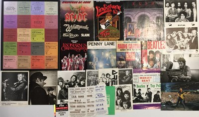 Lot 38 - MEMORABILIA COLLECTION INC MONSTERS OF ROCK PROGRAMME / ORIGINAL 70S HANDBILLS AND MORE.