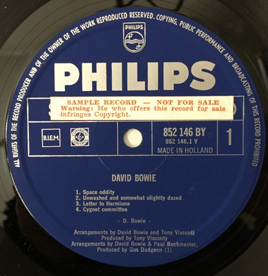 Lot 23 - DAVID BOWIE - DAVID BOWIE LP (DUTCH OG - FACTORY SAMPLE - PHILIPS - 852 146 BY)