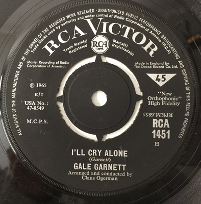 Lot 386 - GALE GARNETT - I'LL CRY ALONE 7" (RCA VICTOR - RCA 1451)