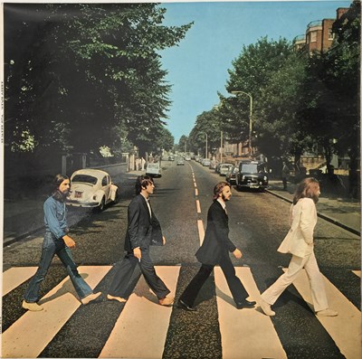Lot 447 - THE BEATLES - ABBEY ROAD LP (PCS 7088 - MISALIGNED APPLE SLEEVE)