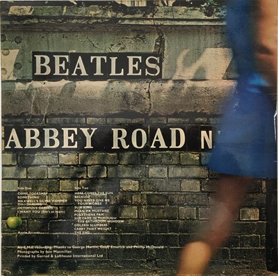 Lot 447 - THE BEATLES - ABBEY ROAD LP (PCS 7088 - MISALIGNED APPLE SLEEVE)