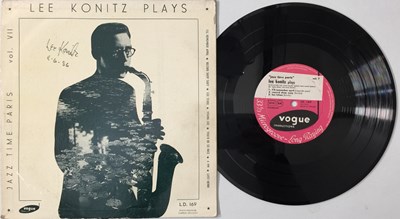 Lot 34 - LEE KONITZ - PLAYS JAZZ TIME PARIS VOL.7 10" (SIGNED - VOGUE - LD 169)