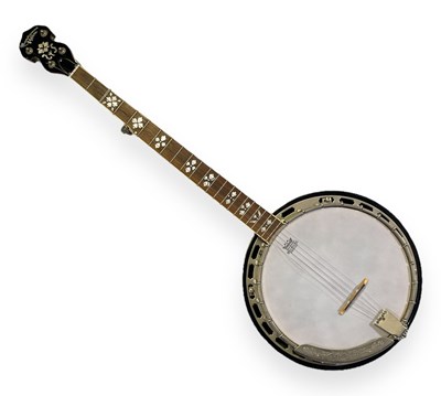 Lot 5 - A COUNTRYMAN BANJO.