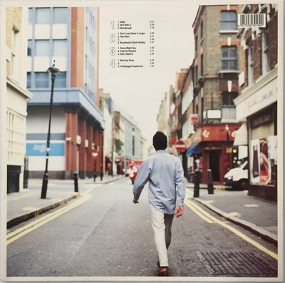 Lot 20 - OASIS - (WHAT'S THE STORY) MORNING GLORY LP (UK ORIGINAL - MPO PRESSING - CRE LP 189)