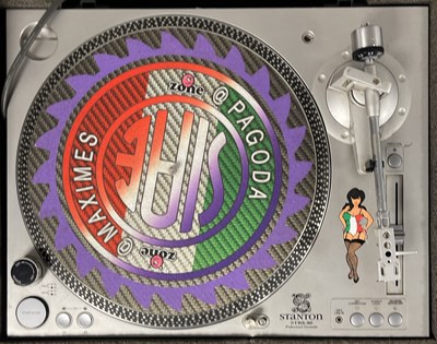 Lot 25 - DJ SETUP - TURNTABLES, MIXER & AMP