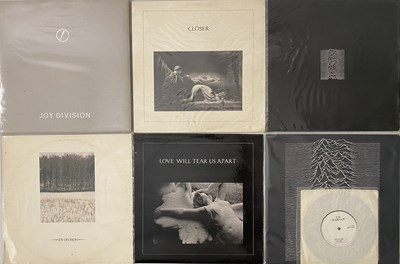 Lot 85 - JOY DIVISION - LP/ 12" PACK