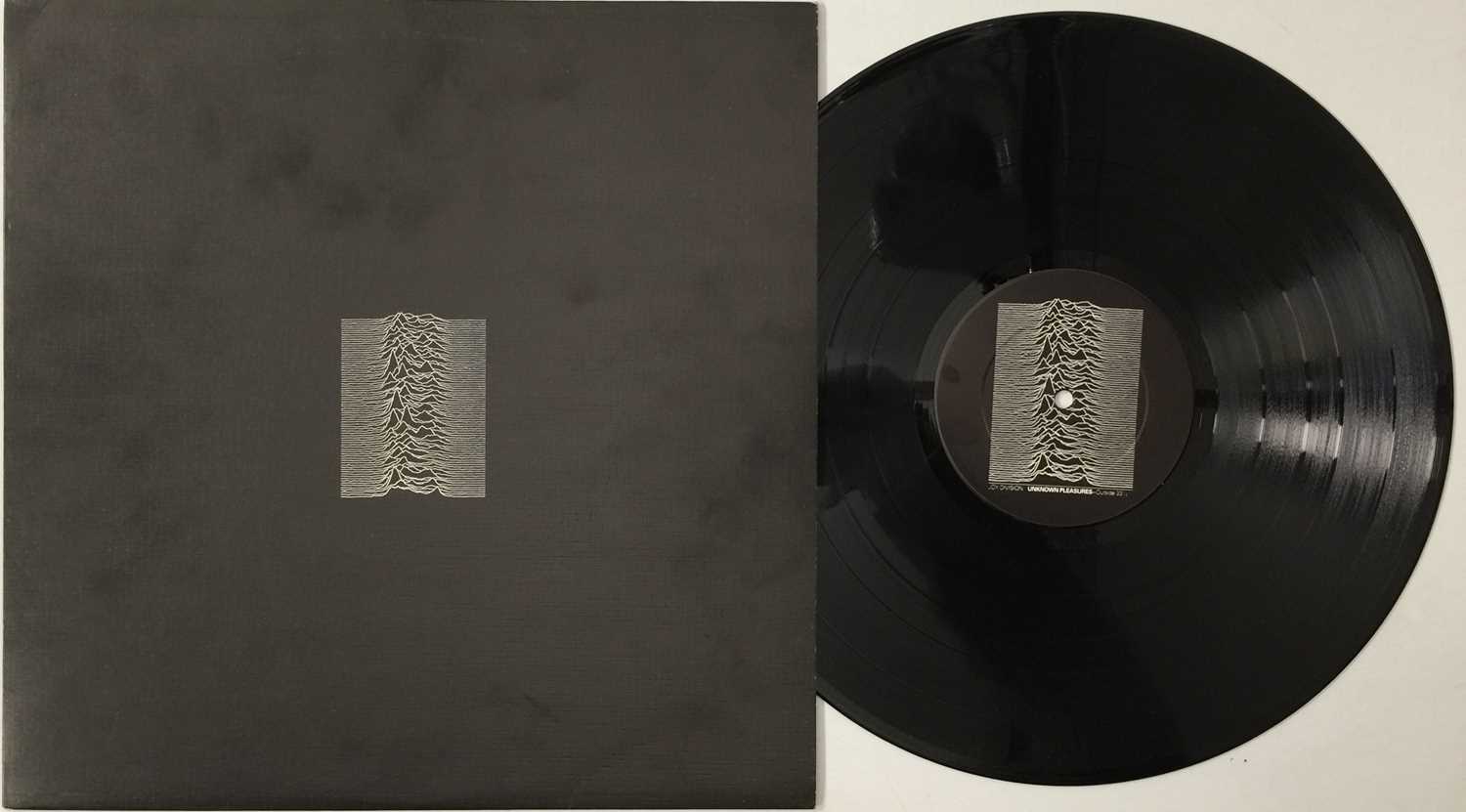 Lot 3 - JOY DIVISION - UNKNOWN PLEASURES LP (UK FACTORY - TEXTURED SLEEVE - FACT 10)