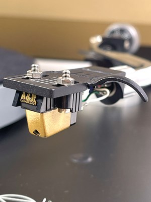 Lot 3 - LINN SONDEK LP12 TRANSCRIPTION TURNTABLE