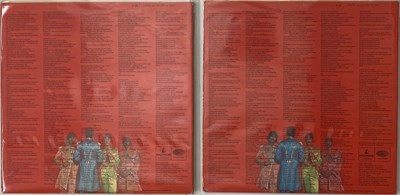 Lot 19 - THE BEATLES - SGT PEPPERS LP PACK (2x UK WIDE SPINE ORIGINALS MONO/ STEREO)