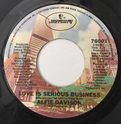 Lot 31 - ALFIE DAVISON - LOVE IS A SERIOUS BUSINESS/ KNOCK ON ANY DOOR 7" (US STYRENE ORIGINAL - MERCURY - 76001)