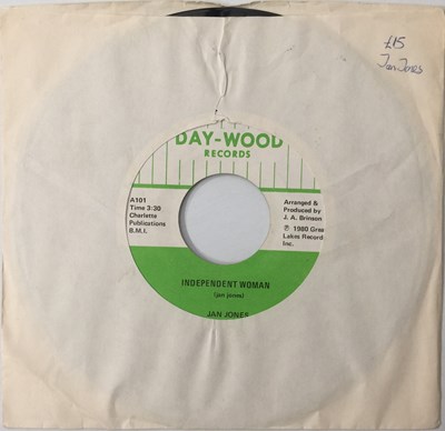 Lot 40 - JAN JONES - INDEPENDENT WOMAN/ PART 2 7" (US ORIGINAL - DAY-WOOD RECORDS - 101)