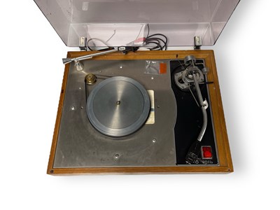 Lot 13 - ARISTON AUDIO RD11S TURNTABLE.