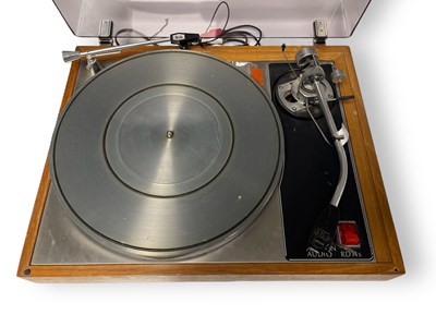 Lot 13 - ARISTON AUDIO RD11S TURNTABLE.