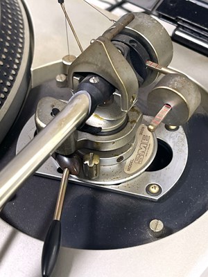 Lot 16 - TECHNICS SL-120 DIRECT DRIVE TURNTABLE.