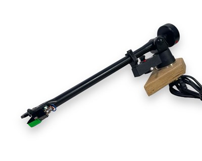 Lot 21 - REGA RB250 TONEARM.