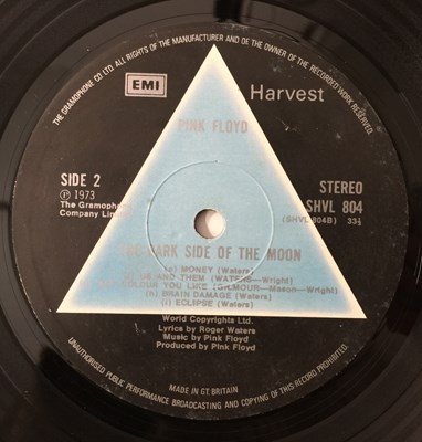 Lot 4 - PINK FLOYD - THE DARK SIDE OF THE MOON LP (UK COMPLETE SOLID TRIANGLE - SHVL 804)