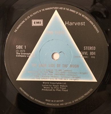 Lot 16 - PINK FLOYD - THE DARK SIDE OF THE MOON LP (UK COMPLETE SOLID TRIANGLE - SHVL 804)