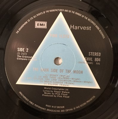 Lot 16 - PINK FLOYD - THE DARK SIDE OF THE MOON LP (UK COMPLETE SOLID TRIANGLE - SHVL 804)