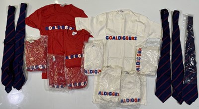 Lot 70 - ELTON JOHN - ORIGINAL C 1977 'GOALDIGGERS SONG' PROMOTIONAL ITEMS.
