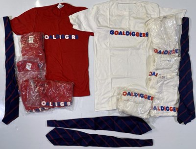Lot 71 - ELTON JOHN - ORIGINAL C 1977 'GOALDIGGERS SONG' PROMOTIONAL ITEMS.