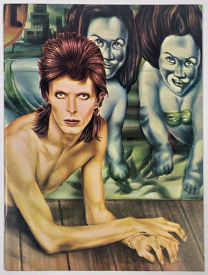 Lot 7 - DAVID BOWIE - DIAMOND DOGS US PROGRAMME AND STICKER.
